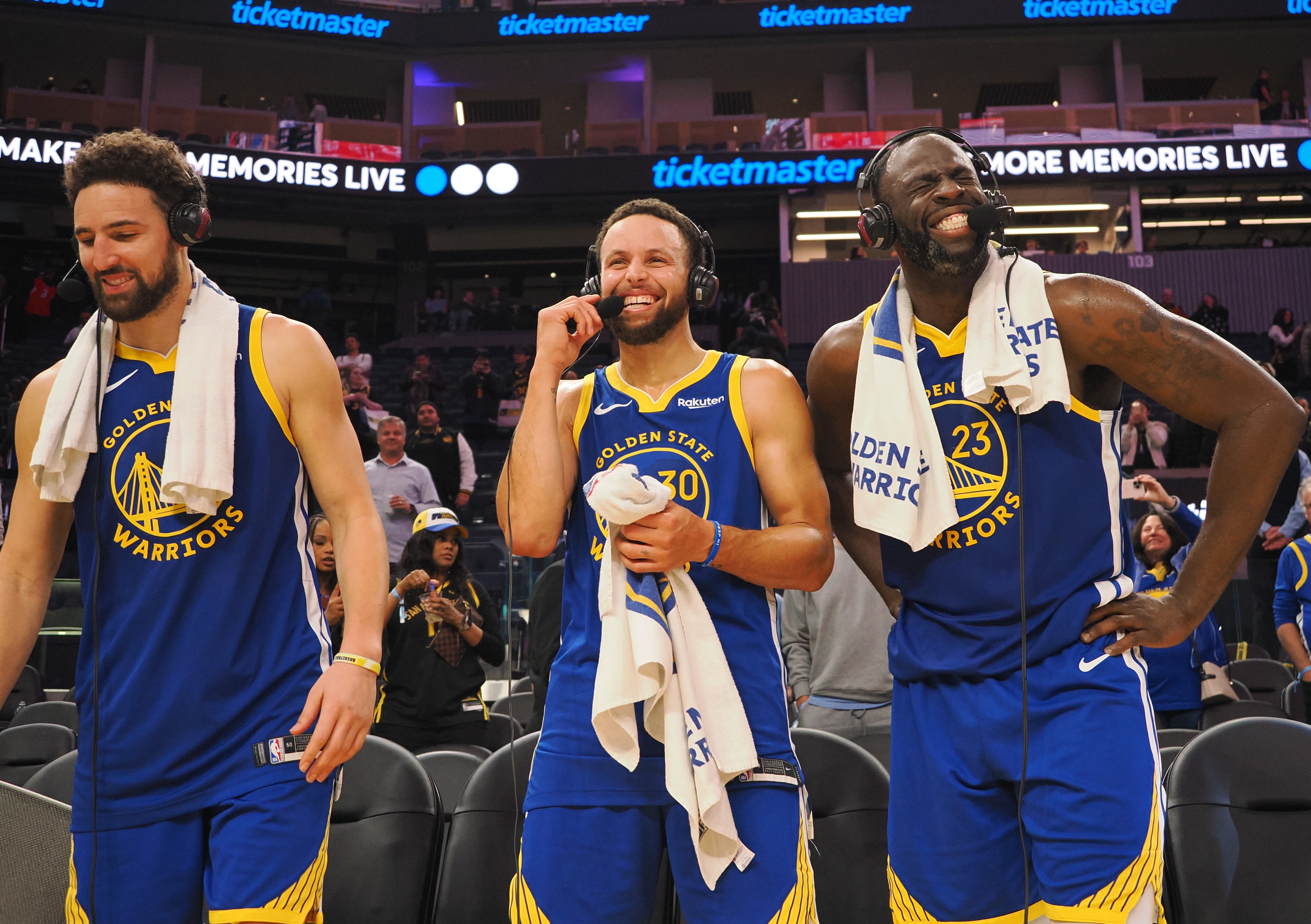 10年前的今天：勇士取得跨赛季主场54连胜 创造NBA历史纪录